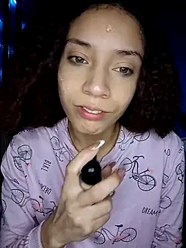 Luna-Vixen1 online show from 19, 11, 2025