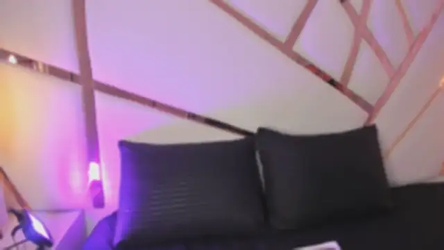 Lily StClair online show from 18, 11, 2025