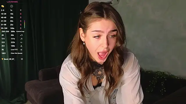 TinyMollys online show from 29, 10, 2025