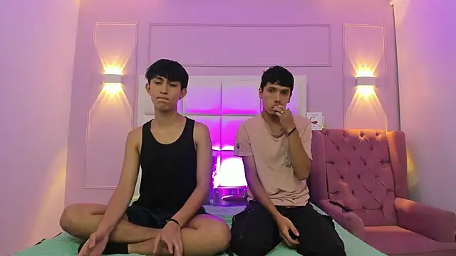 hoot booys  online show from 30, 10, 2025