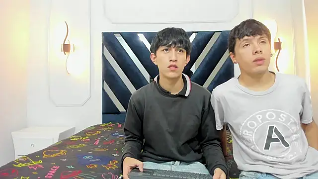 hoot booys  online show from 20, 11, 2025