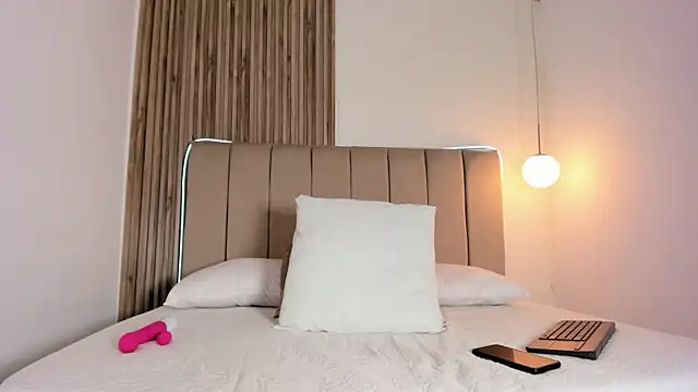 EvaaSinclair online show from 14, 3, 2026