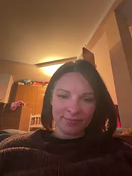 kinkysarahx online show from 9, 4, 2026