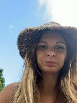 Snapshot of kinkysarahx chatting on 13, 7, 2026 kinkysarahx online show from 13, 7, 2026