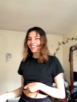 MiaaCute- online show from 2, 12, 2025