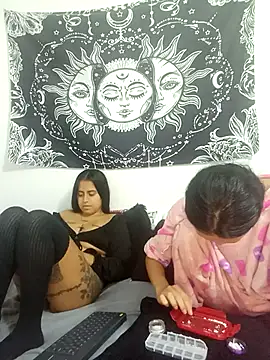 Snapshot of emily_n_abby chatting on 19, 3, 2026 emily n abby online show from 19, 3, 2026