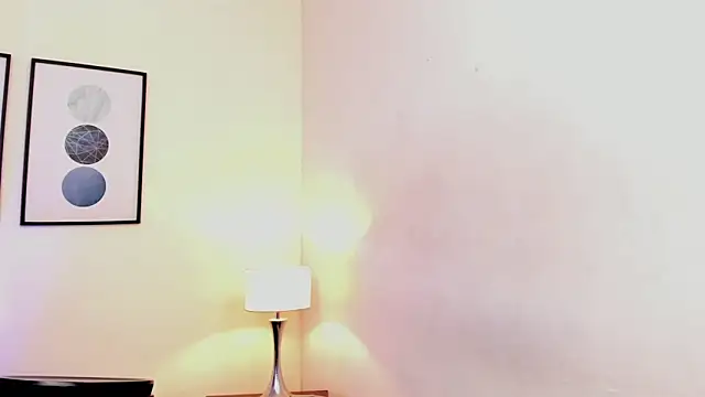 Amelia Brixton online show from 3, 4, 2026