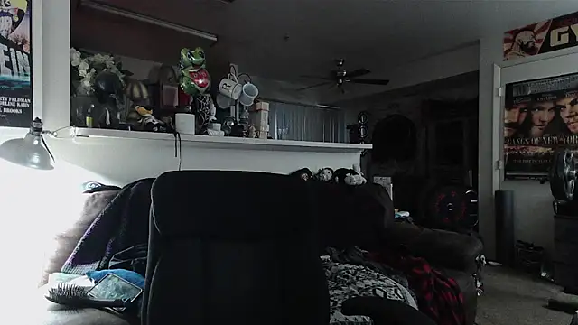 biggerisbetter12 online show from 21, 4, 2026