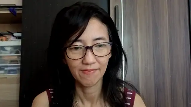 Snapshot of princessD077 chatting on 1, 7, 2026 princessD077 online show from 1, 7, 2026