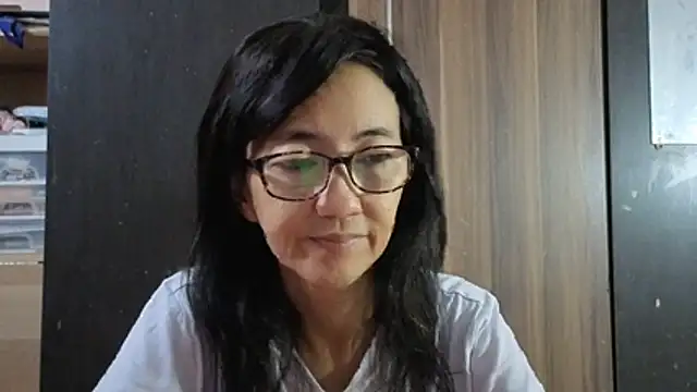 Snapshot of princessD077 chatting on 3, 7, 2026 princessD077 online show from 3, 7, 2026