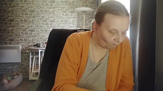 Diamond Bite online show from 5, 11, 2025