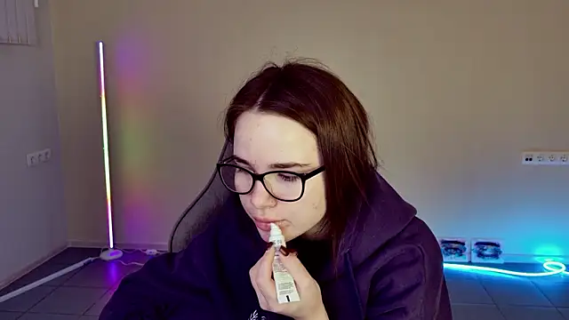 May Bloom online show from 2, 2, 2026