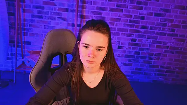 May Bloom online show from 18, 4, 2026