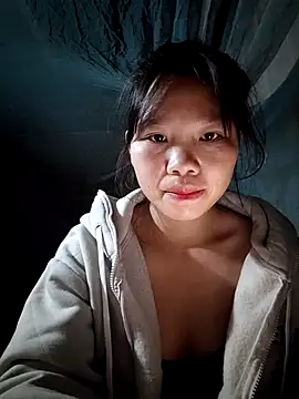 linh-miu99 online show from 14, 12, 2025