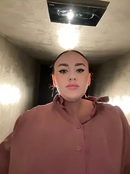 KiraSunshine online show from 25, 10, 2025