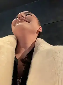 KiraSunshine online show from 16, 12, 2025