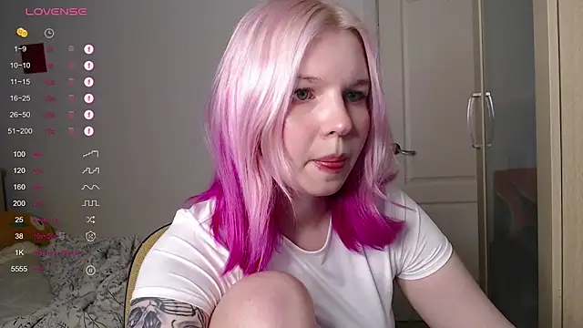 AnnySweetKiss online show from 17, 10, 2025