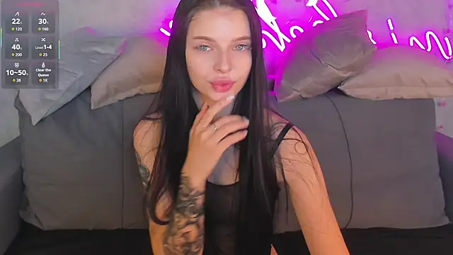 Eva Mayers online show from 28, 11, 2025