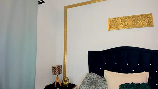 Inaya Khalifa online show from 15, 5, 2026