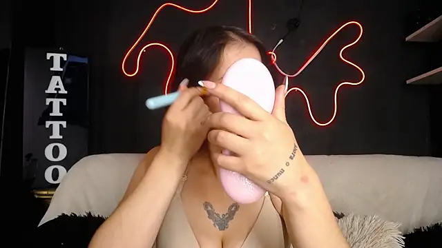 Emma sweet hot online show from 10, 4, 2026