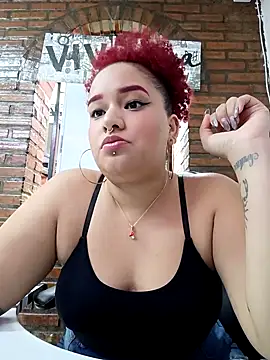 Snapshot of Curly-98 chatting on 30, 10, 2025 Curly-98 online show from 30, 10, 2025