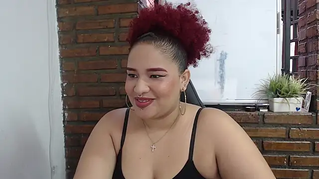 Snapshot of Curly-98 chatting on 13, 11, 2025 Curly-98 online show from 13, 11, 2025