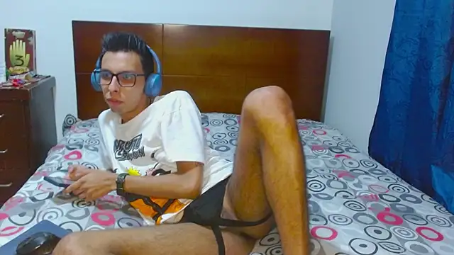 DavTwink3100 online show from 16, 12, 2025