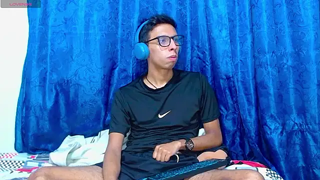 DavTwink3100 online show from 21, 3, 2026