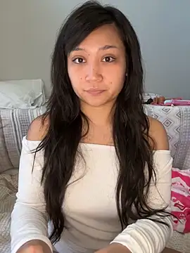 Snapshot of babygirlesme chatting on 19, 5, 2026 babygirlesme online show from 19, 5, 2026
