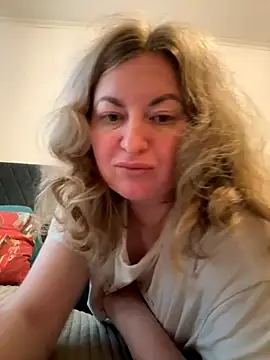 Amelia-Diamond online show from 30, 11, 2025