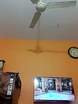 Snapshot of RNlov chatting on 22, 10, 2025 RNlov online show from 22, 10, 2025