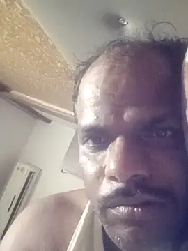 Snapshot of RNlov chatting on 9, 11, 2025 RNlov online show from 9, 11, 2025