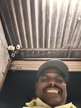 Snapshot of RNlov chatting on 19, 11, 2025 RNlov online show from 19, 11, 2025