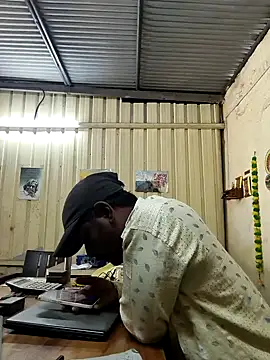 Snapshot of RNlov chatting on 20, 11, 2025 RNlov online show from 20, 11, 2025