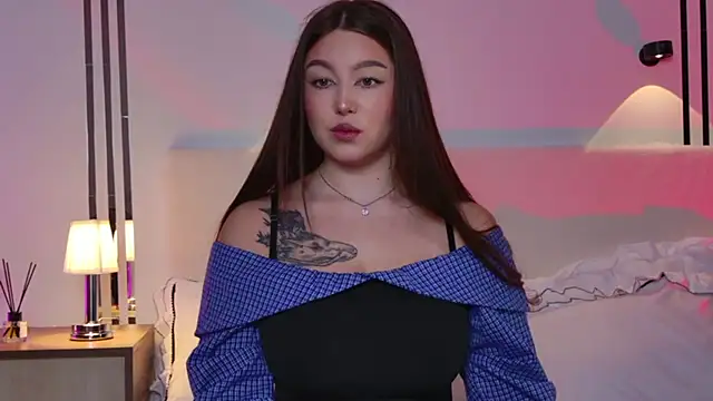  Tessa May  online show from 1, 12, 2025