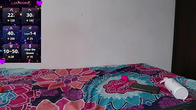 Nikki  uwu online show from 13, 12, 2025