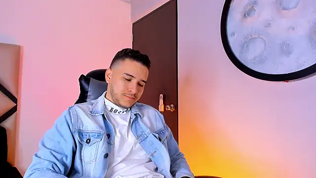 mike 257 online show from 15, 11, 2025