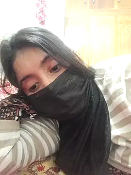 Snapshot of Hot_Angle chatting on 17, 11, 2025 Hot Angle online show from 17, 11, 2025