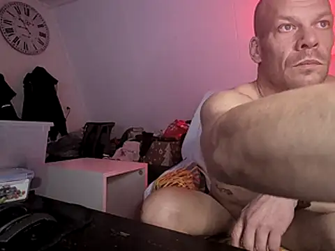 Kinky Play1 online show from 18, 1, 2026