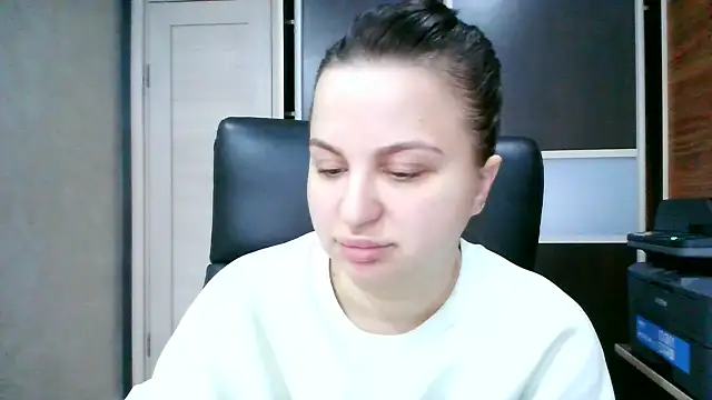 Snapshot of Denalynn chatting on 24, 2, 2026 Denalynn online show from 24, 2, 2026