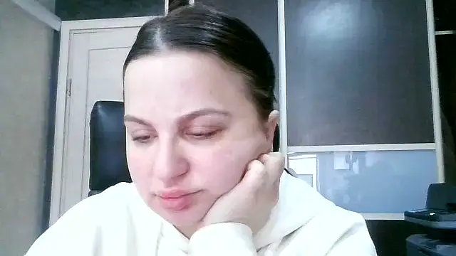 Snapshot of Denalynn chatting on 1, 3, 2026 Denalynn online show from 1, 3, 2026