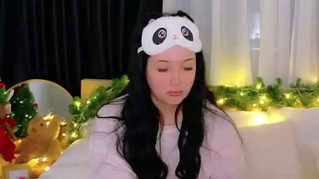 Snapshot of Felicia_Herceg chatting on 14, 12, 2025 Felicia Herceg online show from 14, 12, 2025