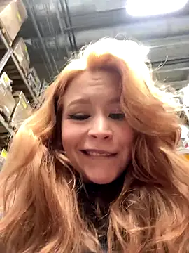 Snapshot of Eliiizaaa chatting on 10, 11, 2025 Eliiizaaa online show from 10, 11, 2025