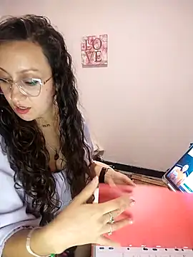 Pinkvixen69 online show from 9, 2, 2026