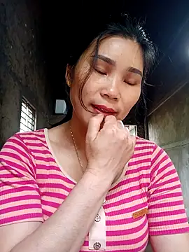 Snapshot of Bear_bear0 chatting on 6, 4, 2026 Bear bear0 online show from 6, 4, 2026