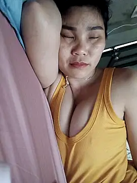 Snapshot of Bear_bear0 chatting on 6, 4, 2026 Bear bear0 online show from 6, 4, 2026