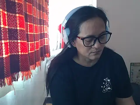 Snapshot of Kinkybela2025 chatting on 7, 6, 2026 Kinkybela2025 online show from 7, 6, 2026
