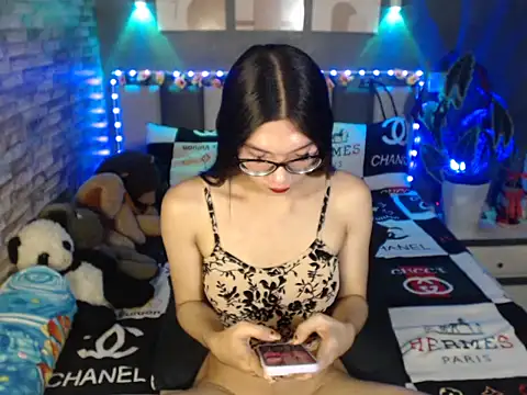 Snapshot of HotNathalie6900 chatting on 10, 4, 2026 HotNathalie6900 online show from 10, 4, 2026