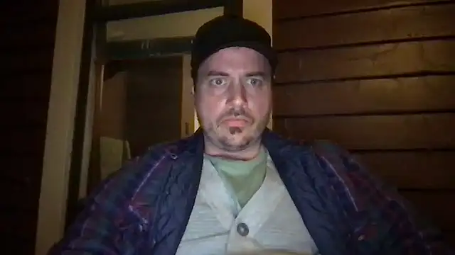 Snapshot of ArtsyCocksy chatting on 12, 5, 2026 ArtsyCocksy online show from 12, 5, 2026