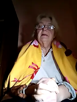 AmyLove353 online show from 4, 2, 2026